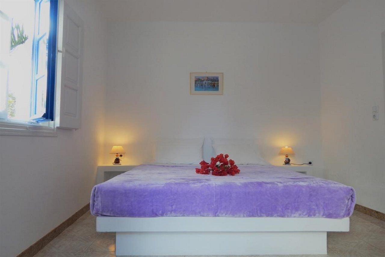 Evgenia Rooms And Apartments Folegandros Town Bagian luar foto