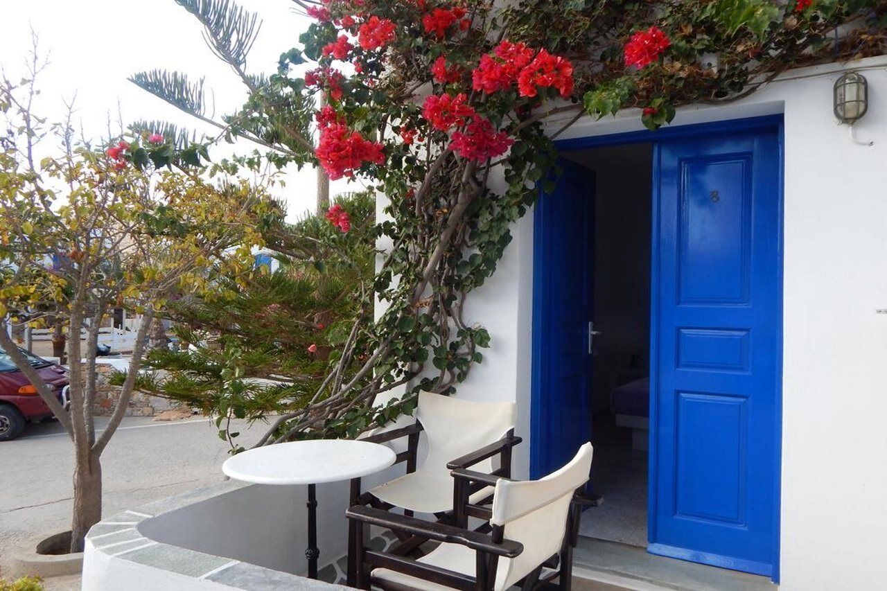 Evgenia Rooms And Apartments Folegandros Town Bagian luar foto