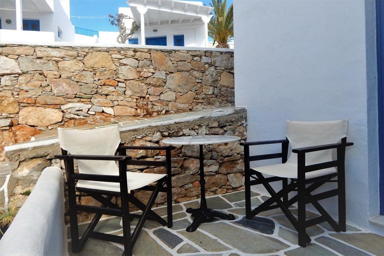 Evgenia Rooms And Apartments Folegandros Town Bagian luar foto