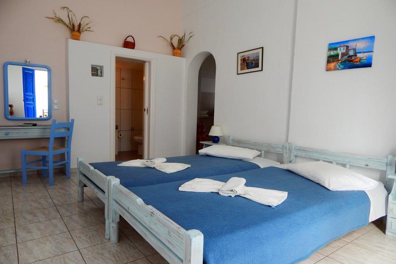 Evgenia Rooms And Apartments Folegandros Town Bagian luar foto